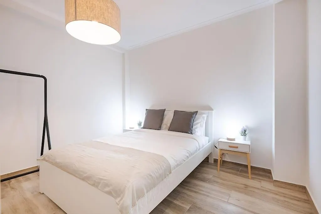 Central Gem II - Lisbon Trendy Santos District Apartament